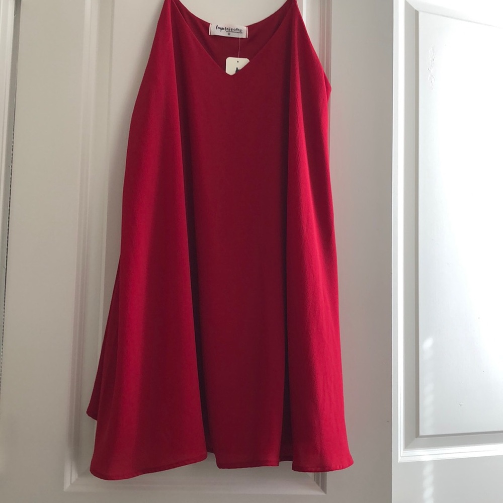 Red strappy sheath dress with pockets!